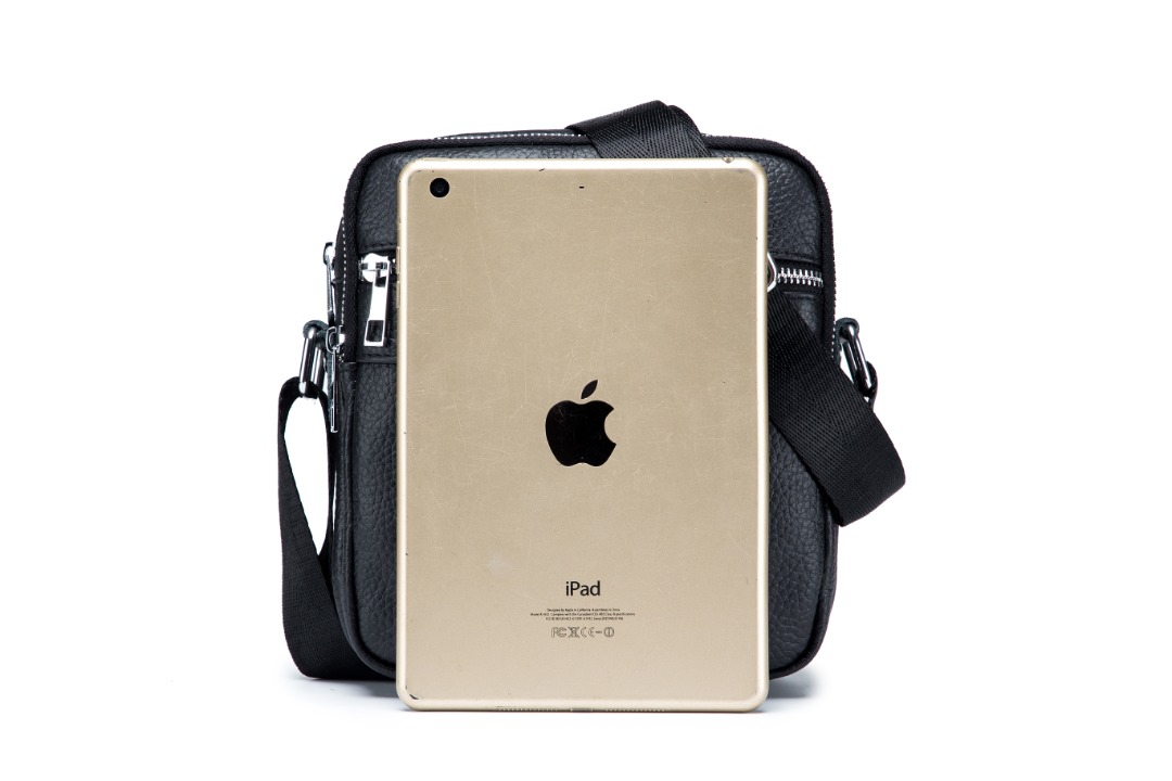 Δερμάτινο τσαντάκι ώμου Bull Captain DJB 023 μαύρο