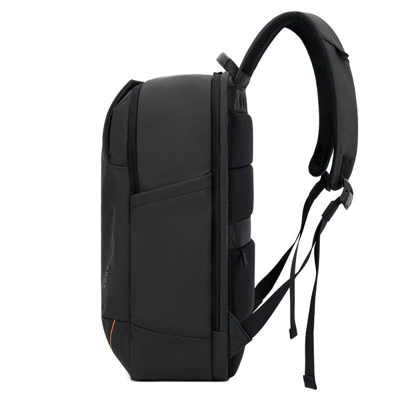 Επαγγελματικό σακίδιο 23L 15,6” Bange 8099 μαύρο 